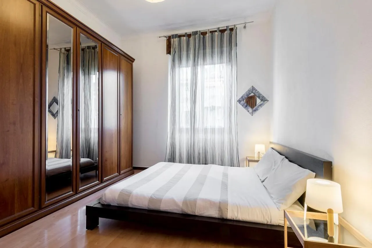 Happy & Beautiful Flat In Central מילאנו 0*,  איטליה