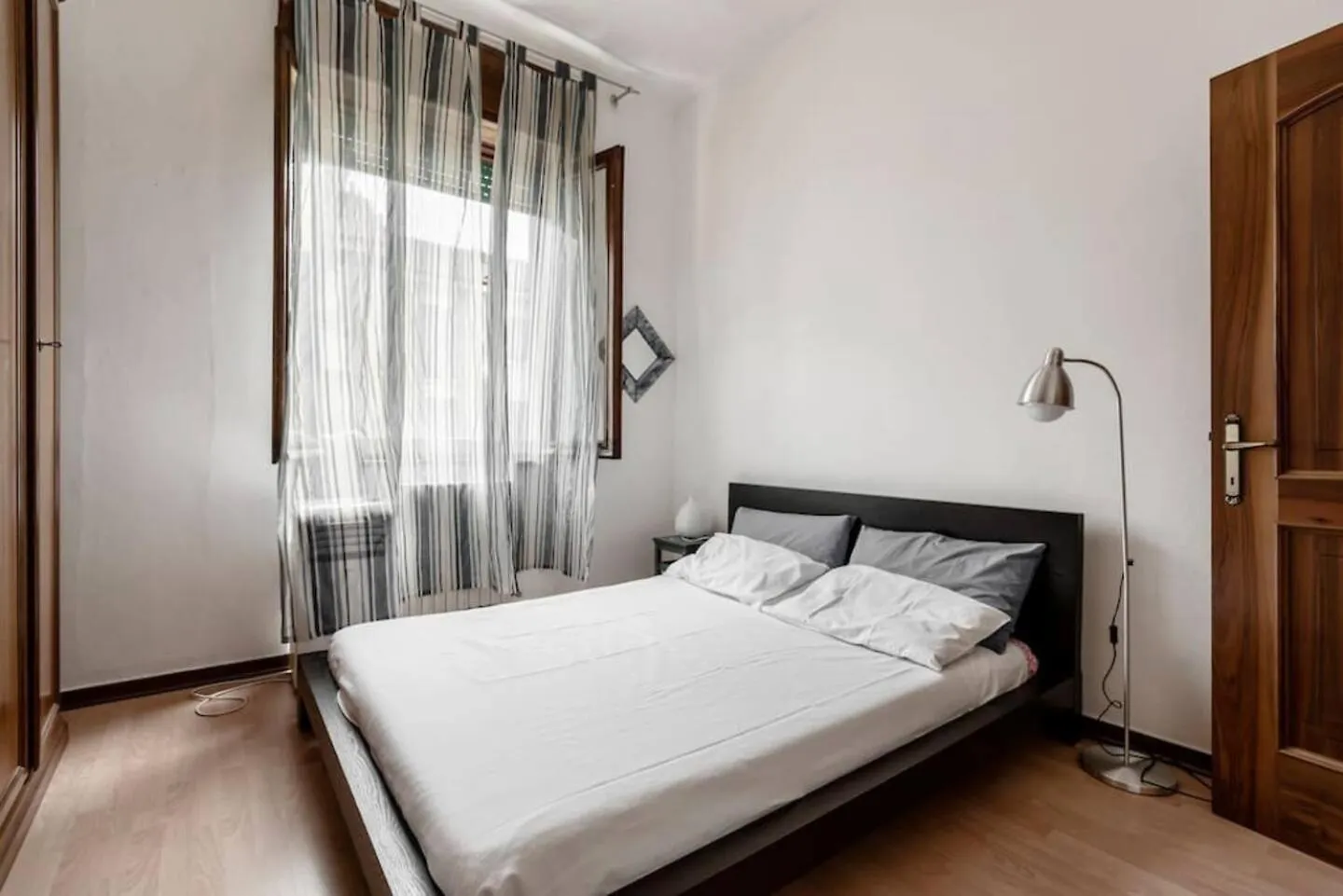 Happy & Beautiful Flat In Central Milánó Apartman